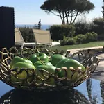 Lord Of Sainte-maxime لي إيسامبر