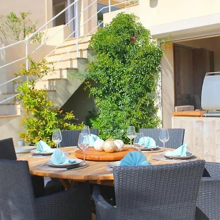 Lord Of Sainte-maxime Villa